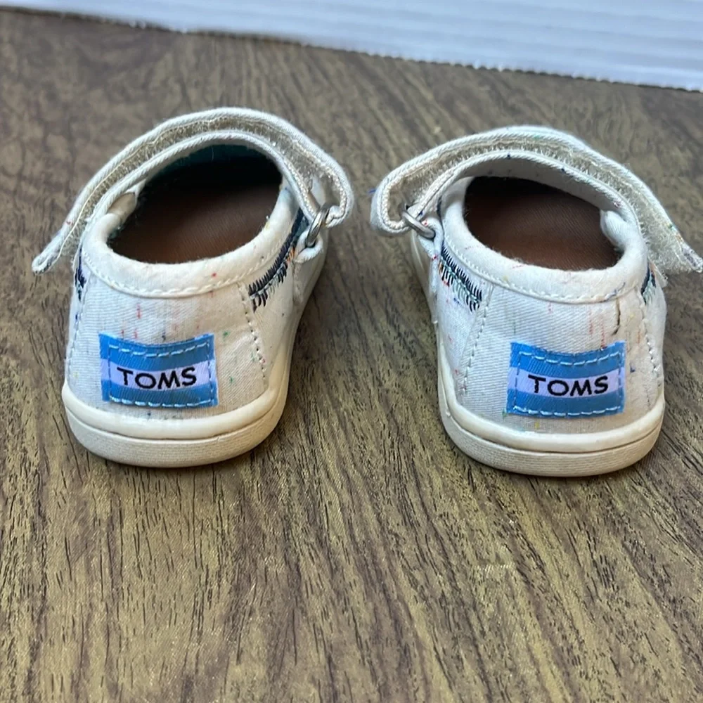Toms Mary Jane White Canvas With Colorful Design Size T2